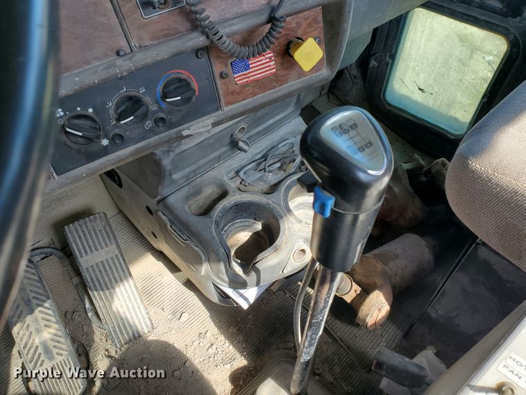 image for item GM9289 2001 Kenworth T800  ready mix truck