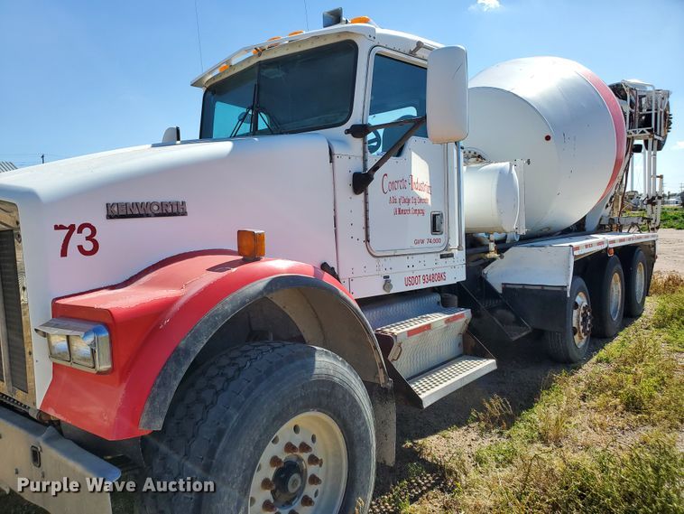 image for item GM9289 2001 Kenworth T800  ready mix truck