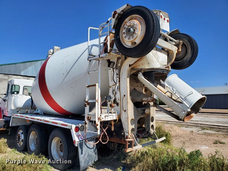 image for item GM9289 2001 Kenworth T800  ready mix truck