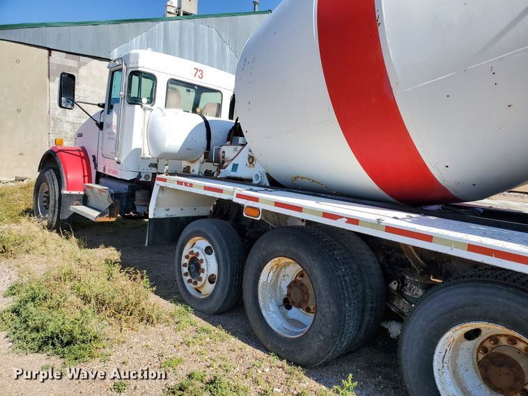 image for item GM9289 2001 Kenworth T800  ready mix truck