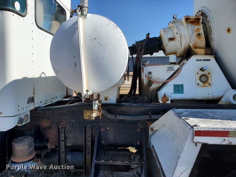 image for item GM9289 2001 Kenworth T800  ready mix truck