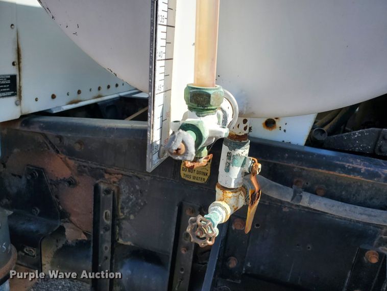 image for item GM9289 2001 Kenworth T800  ready mix truck