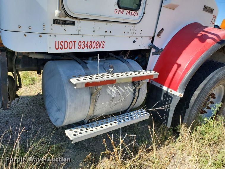 image for item GM9289 2001 Kenworth T800  ready mix truck