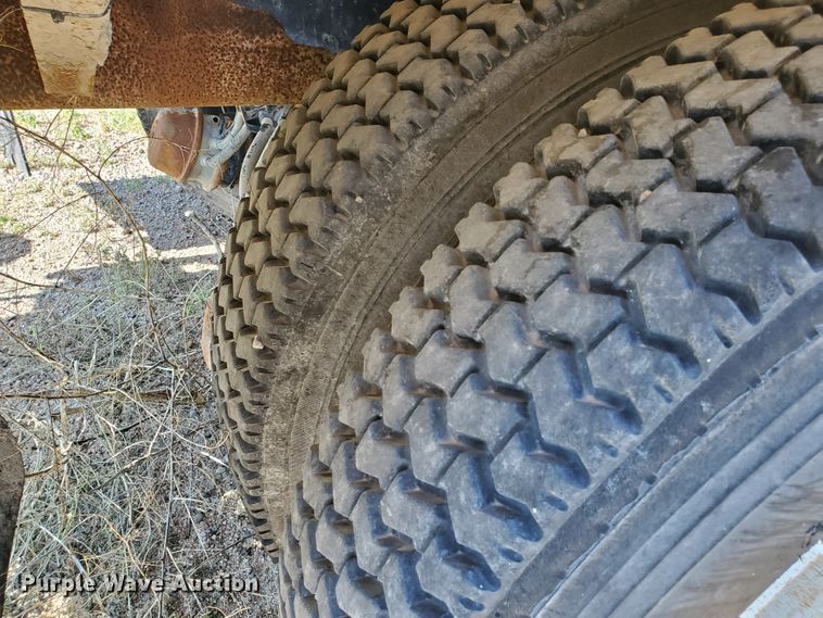 image for item GM9289 2001 Kenworth T800  ready mix truck