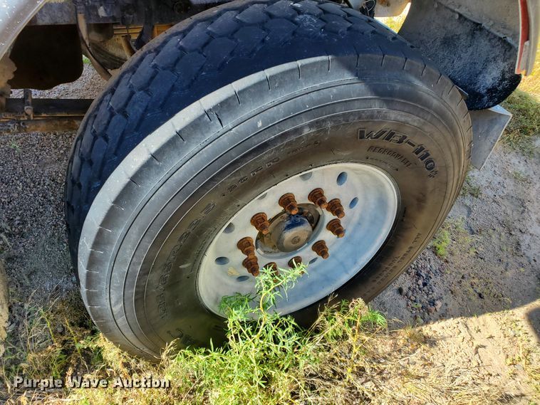 image for item GM9289 2001 Kenworth T800  ready mix truck