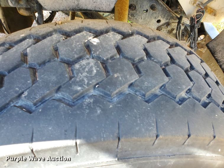 image for item GM9289 2001 Kenworth T800  ready mix truck