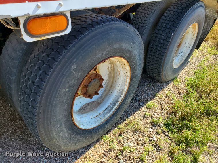 image for item GM9289 2001 Kenworth T800  ready mix truck