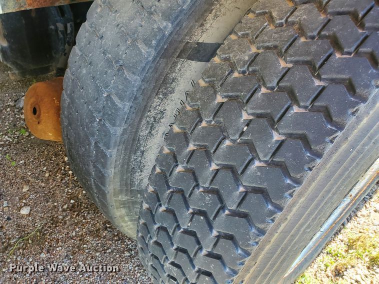 image for item GM9289 2001 Kenworth T800  ready mix truck