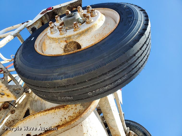 image for item GM9289 2001 Kenworth T800  ready mix truck