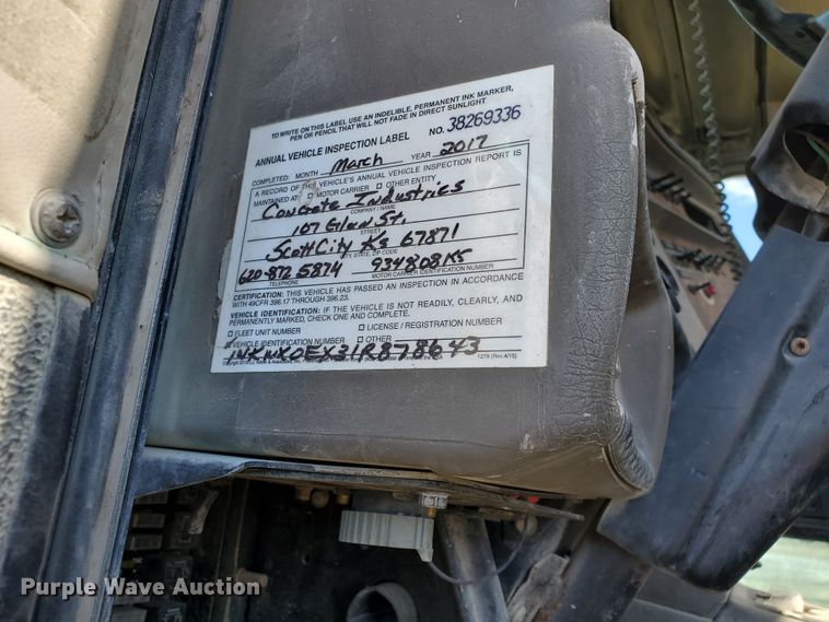 image for item GM9289 2001 Kenworth T800  ready mix truck