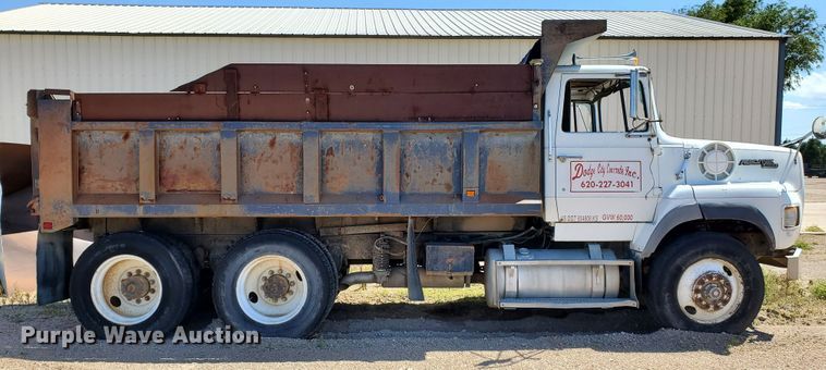 image for item GM9291 1988 Ford L9000 AeroMax  dump truck
