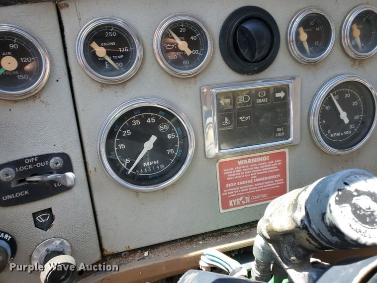 image for item GM9291 1988 Ford L9000 AeroMax  dump truck