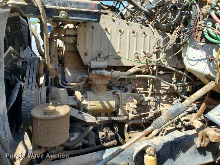 image for item GM9291 1988 Ford L9000 AeroMax  dump truck