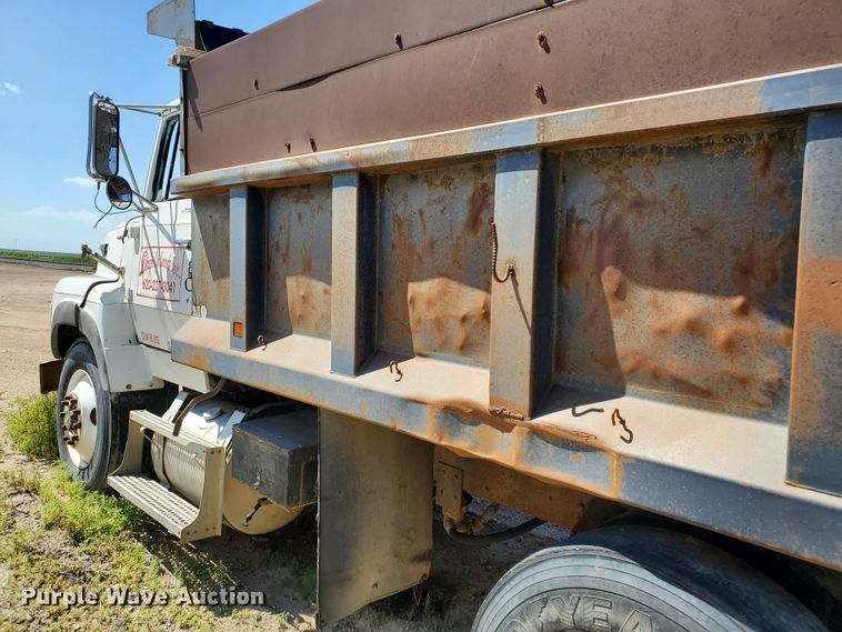 image for item GM9291 1988 Ford L9000 AeroMax  dump truck