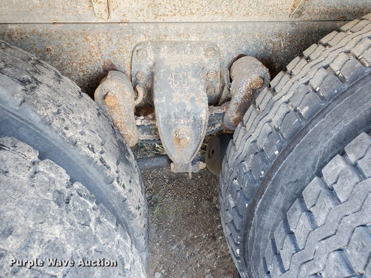 image for item GM9291 1988 Ford L9000 AeroMax  dump truck