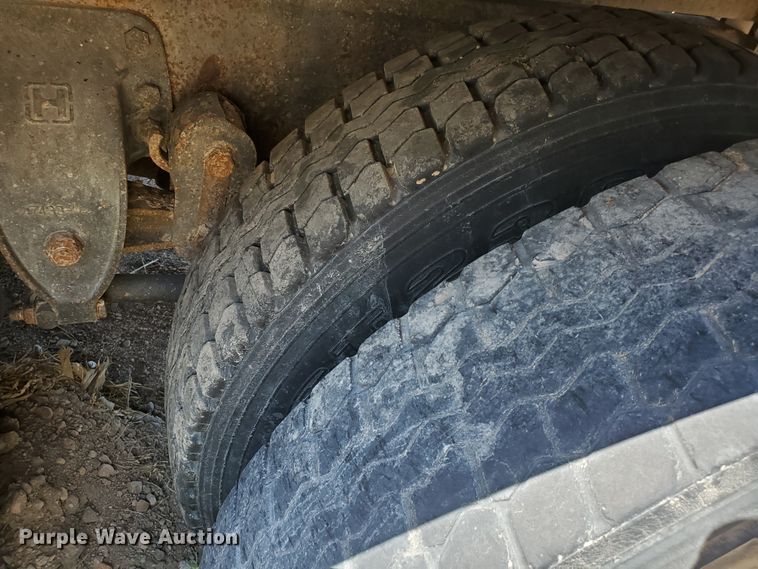 image for item GM9291 1988 Ford L9000 AeroMax  dump truck