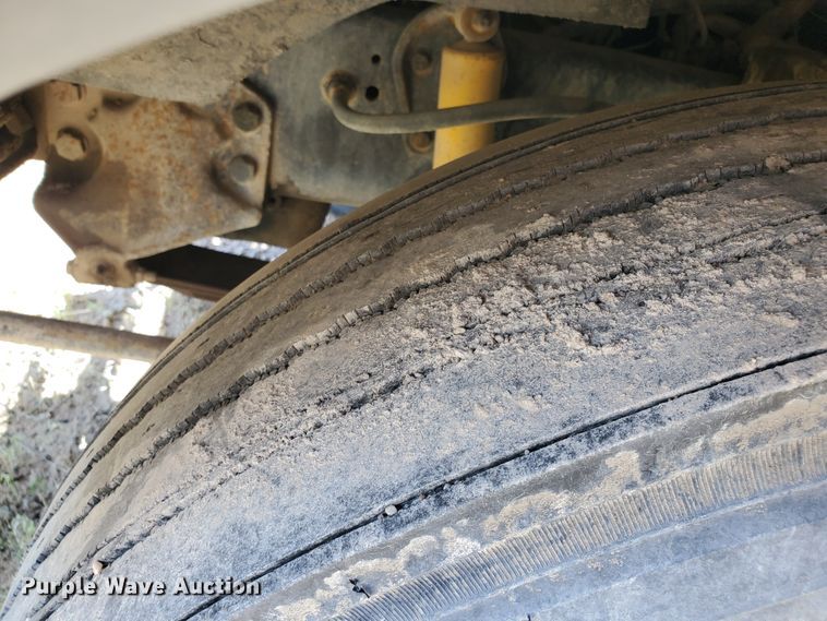 image for item GM9291 1988 Ford L9000 AeroMax  dump truck