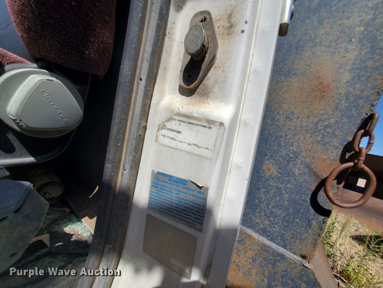 image for item GM9291 1988 Ford L9000 AeroMax  dump truck