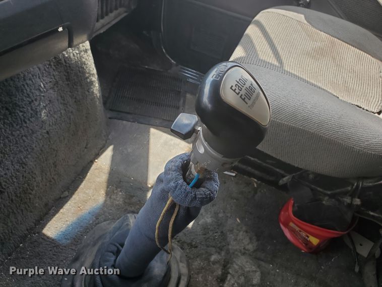 image for item GM9292 1989 Ford LTL9000  semi truck