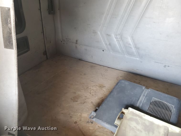 image for item GM9292 1989 Ford LTL9000  semi truck