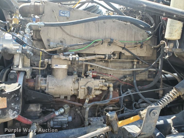 image for item GM9292 1989 Ford LTL9000  semi truck