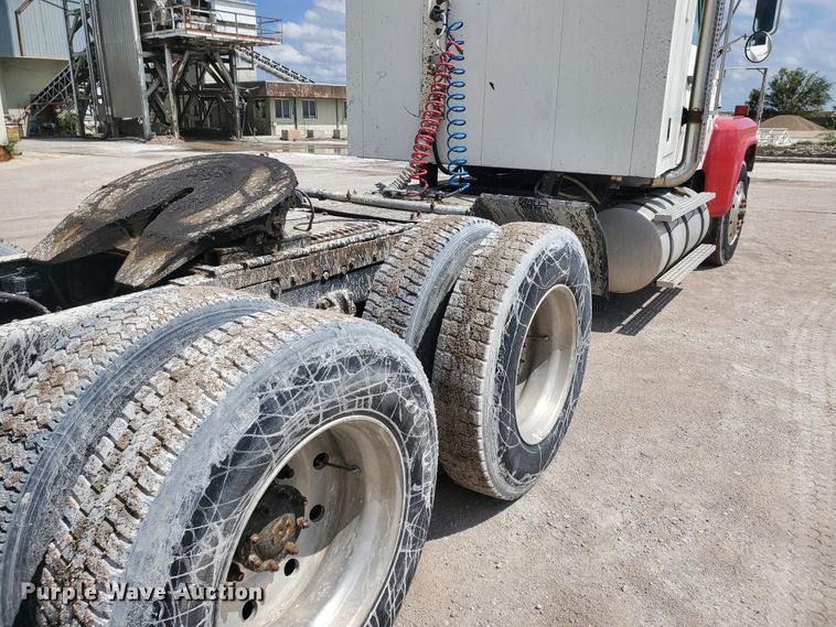 image for item GM9292 1989 Ford LTL9000  semi truck