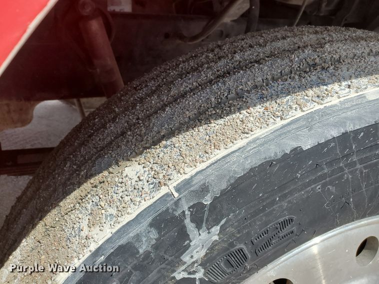 image for item GM9292 1989 Ford LTL9000  semi truck