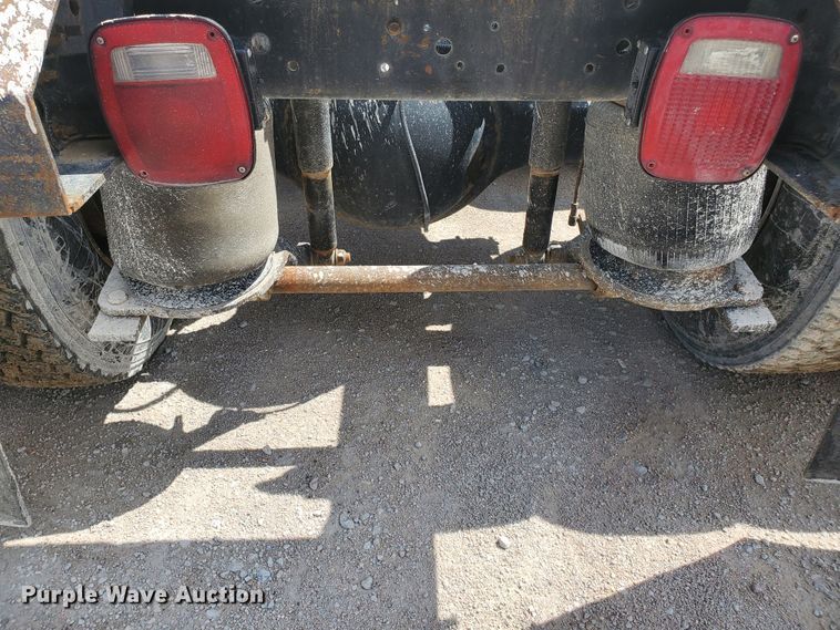 image for item GM9292 1989 Ford LTL9000  semi truck