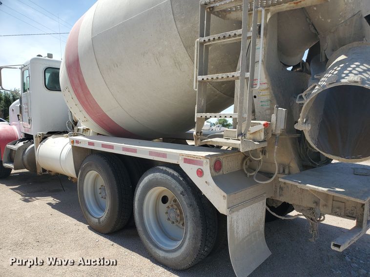 image for item GM9294 2008 Peterbilt 365  ready mix truck