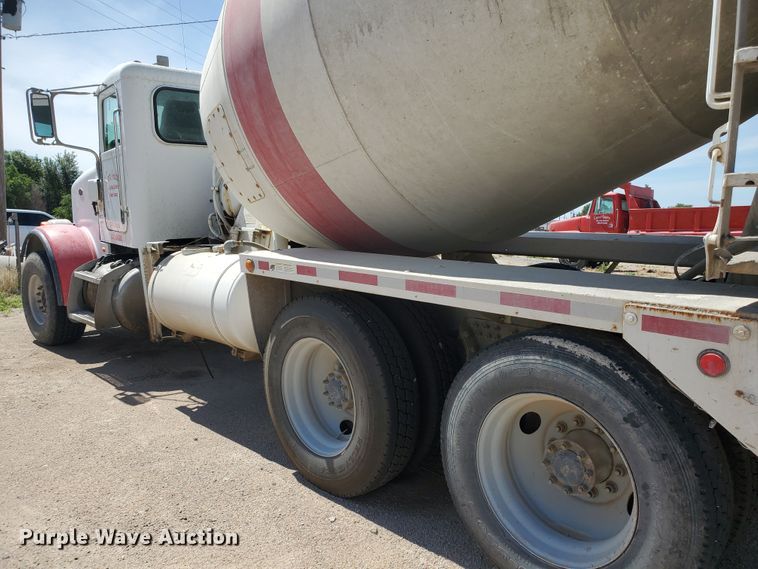 image for item GM9294 2008 Peterbilt 365  ready mix truck