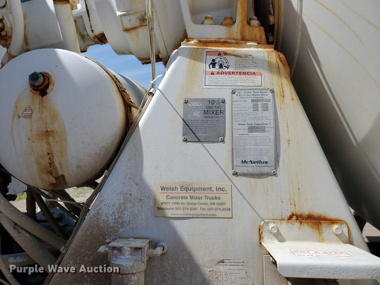 image for item GM9294 2008 Peterbilt 365  ready mix truck