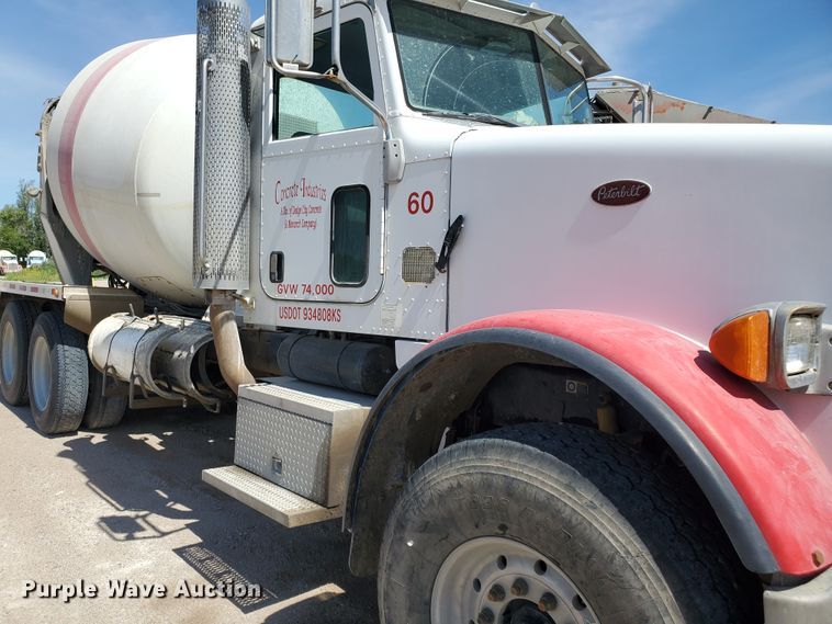 image for item GM9294 2008 Peterbilt 365  ready mix truck