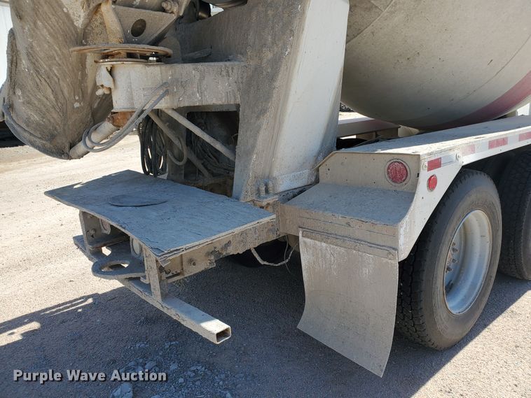 image for item GM9294 2008 Peterbilt 365  ready mix truck