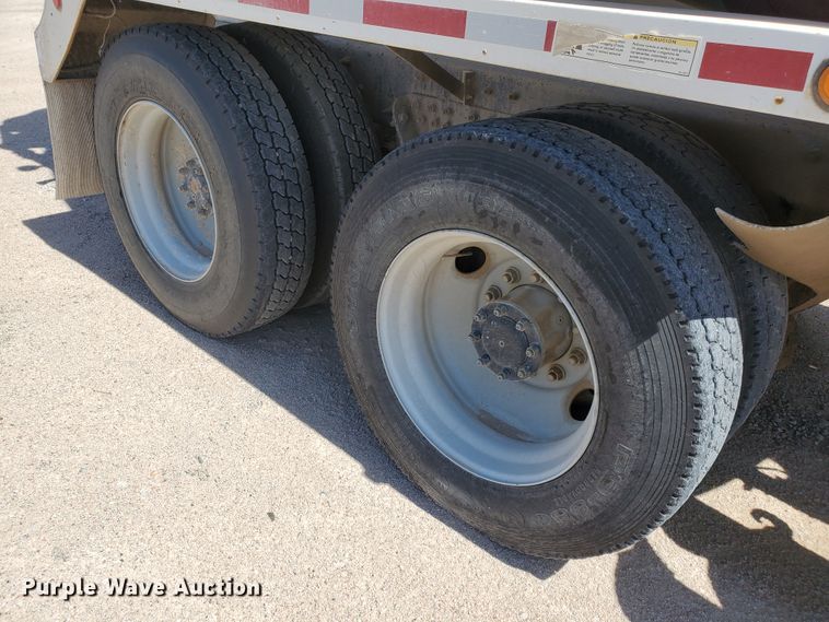 image for item GM9294 2008 Peterbilt 365  ready mix truck