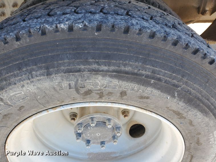 image for item GM9294 2008 Peterbilt 365  ready mix truck