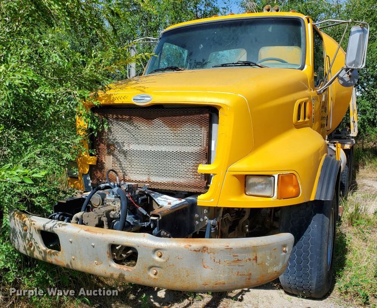 image for item GM9295 1999 Sterling L-Line  ready mix truck