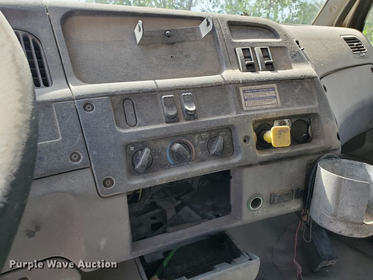 image for item GM9295 1999 Sterling L-Line  ready mix truck