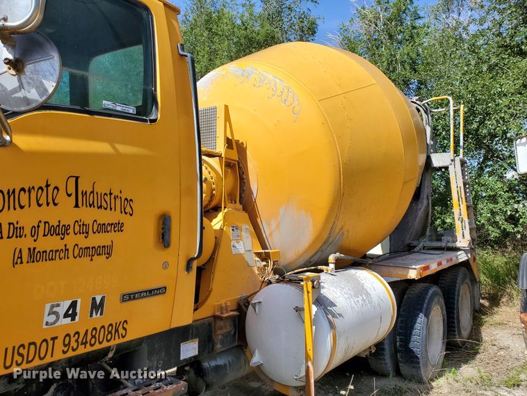 image for item GM9295 1999 Sterling L-Line  ready mix truck