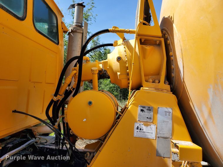 image for item GM9295 1999 Sterling L-Line  ready mix truck