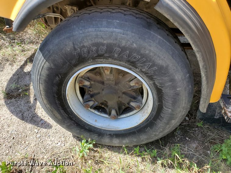 image for item GM9295 1999 Sterling L-Line  ready mix truck