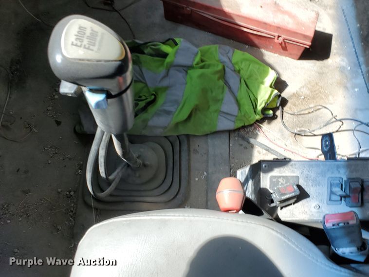 image for item GM9296 1998 Ford LT8000  ready mix truck