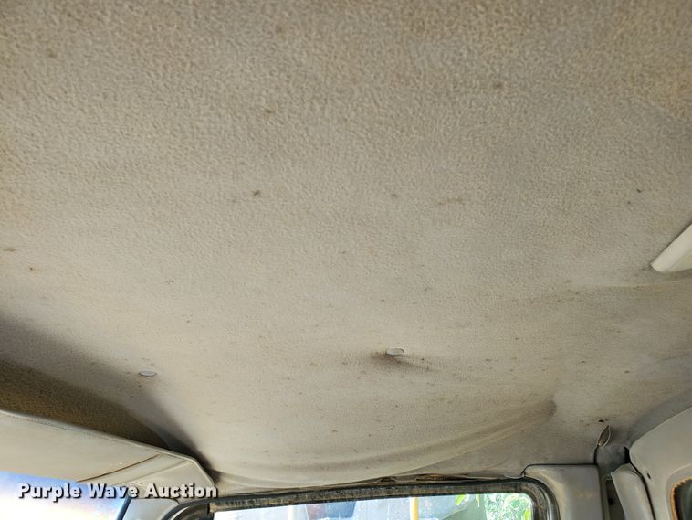 image for item GM9296 1998 Ford LT8000  ready mix truck