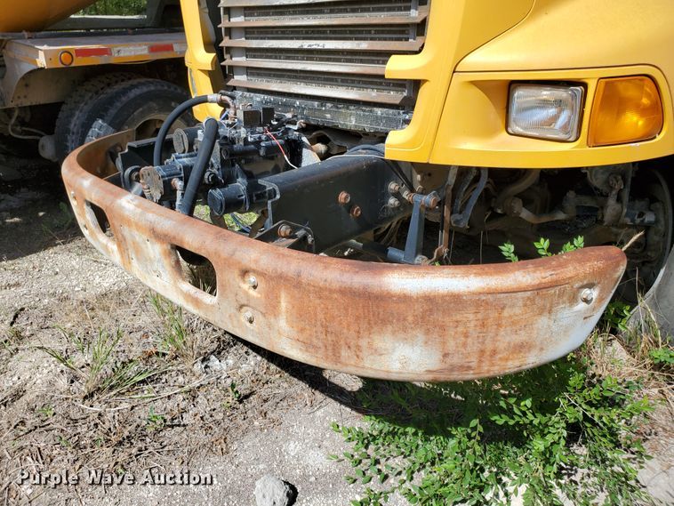 image for item GM9296 1998 Ford LT8000  ready mix truck