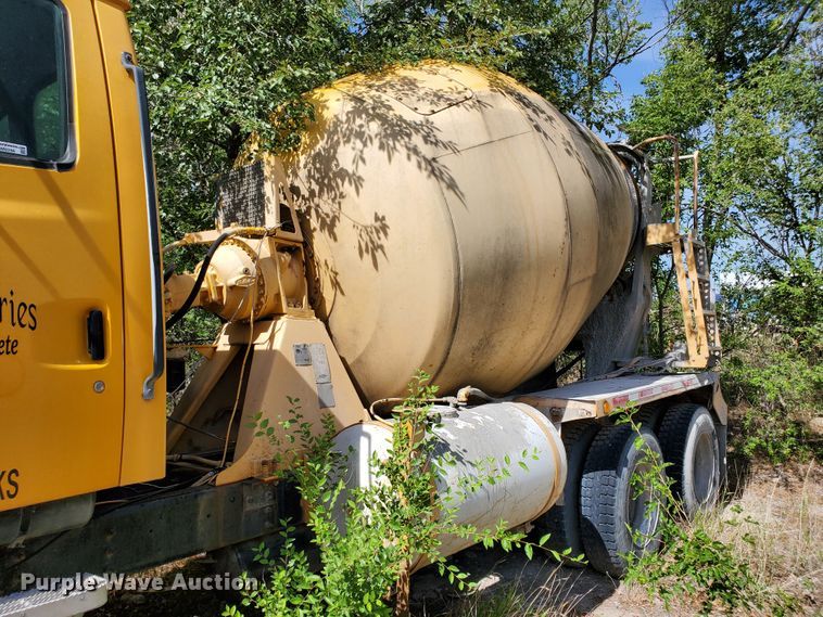 image for item GM9296 1998 Ford LT8000  ready mix truck