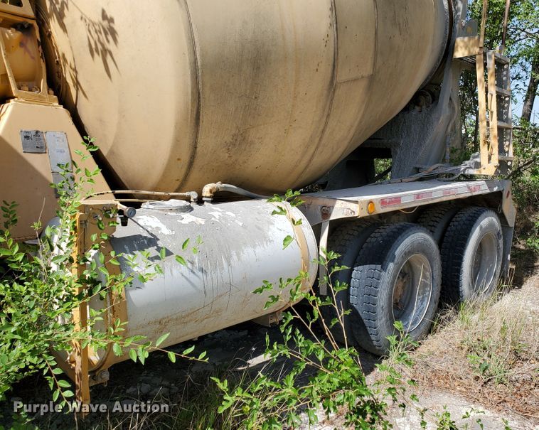 image for item GM9296 1998 Ford LT8000  ready mix truck