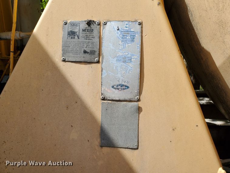 image for item GM9296 1998 Ford LT8000  ready mix truck