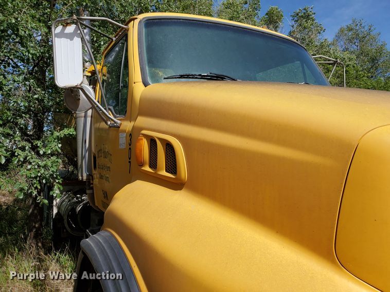 image for item GM9296 1998 Ford LT8000  ready mix truck