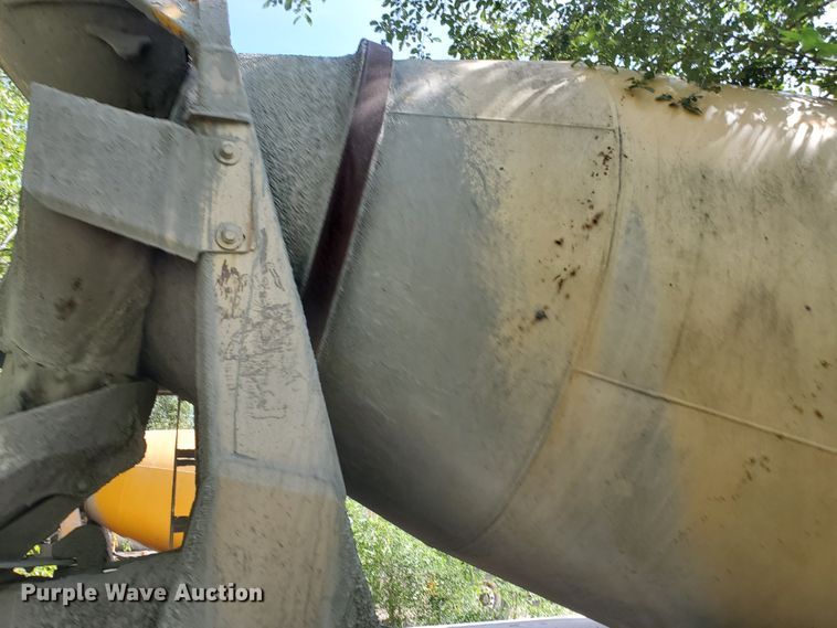 image for item GM9296 1998 Ford LT8000  ready mix truck