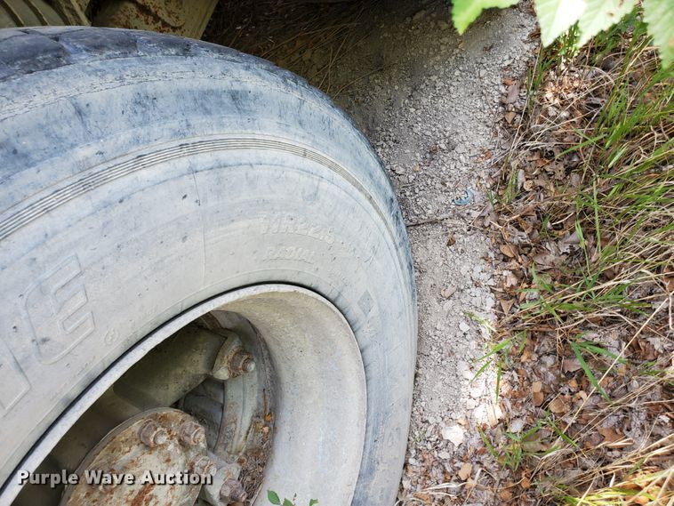 image for item GM9296 1998 Ford LT8000  ready mix truck