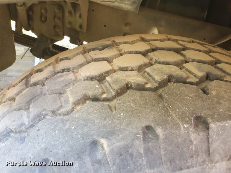 image for item GM9296 1998 Ford LT8000  ready mix truck